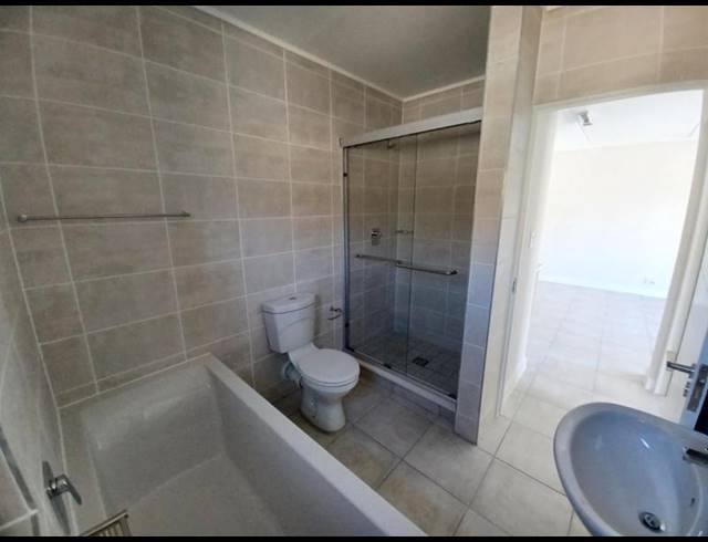 1 BEDROOM PROPERTY TO RENT IN GREENBAY ECO ESTATE